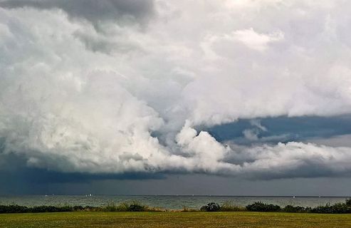白色，云，海，波罗的海，海滩，风暴，雷雨，前进