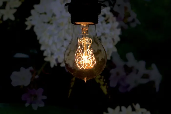 发光led灯泡，灯泡，消失，老式灯泡，复古灯，灯泡，关闭，电热丝