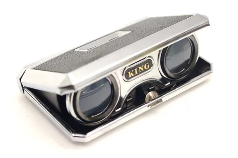 复古、可折叠、歌剧镜、双筒望远镜、特大型、放大镜、白色背景、摄影棚拍摄