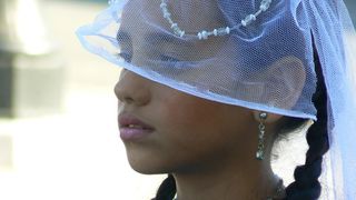 特写照片, 女人, 穿着, 白色, 网面纱, 古巴, 字符, 儿童