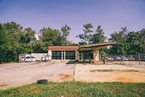 南卡罗来纳州，60岁，50岁，被遗弃，破产，建筑，加油站，复古