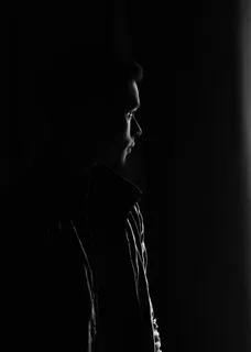 人的灰度照片 人的灰度照片