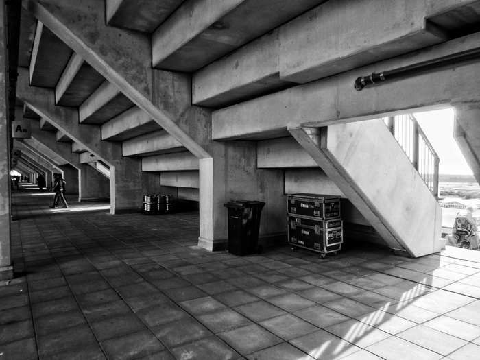 建筑，建筑结构，室内，无人，天，建筑柱，建筑，地板