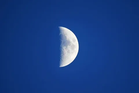 月亮,天空,蓝色,半月,太空,心情,天文学,夜空 月亮,天空,蓝色,半月,太空,心情,天文学,夜空