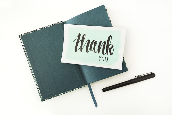 纸、通讯、笔、文本、白色背景、室内、摄影棚拍摄、西文脚本