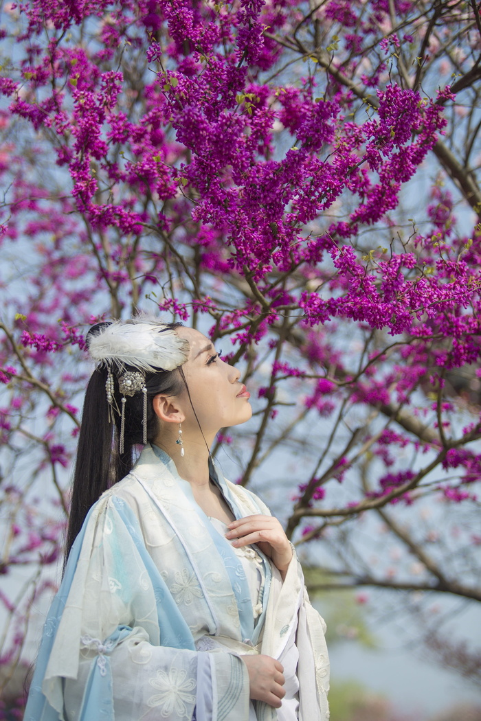 三塞三世，十里，三里，十里。桃花，十里桃花，后期