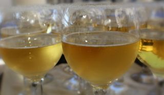 马克杯、香槟、玻璃、光泽、奢华、液体、金色、优雅