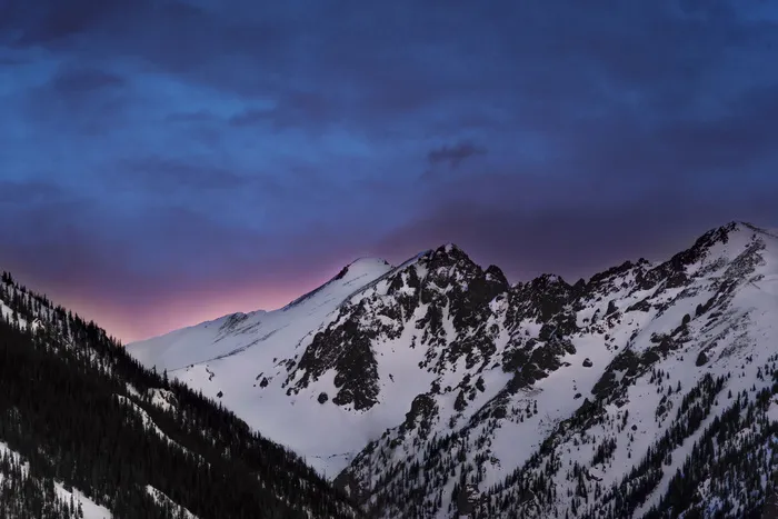 雪、封顶、山脉、黄昏、冬季、白色、寒冷、天气