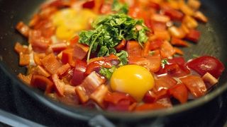 食物，厨师，厨房，搅拌，炒，平底锅，炉子，生的