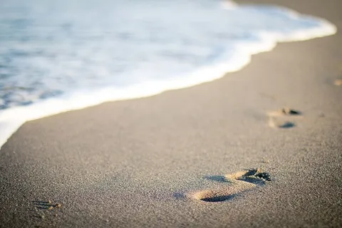 海滩上的脚印 海滩上的脚印