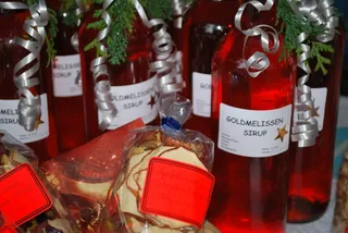 瓶子，糖浆，市场，香膏，文本，食品和饮料，通讯，食品