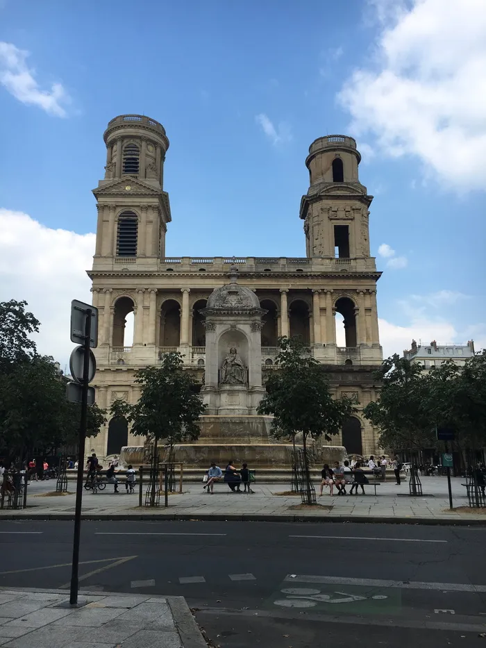 圣苏尔皮斯，巴黎，建筑，天空，建筑结构，云天，旅游目的地，建筑外观