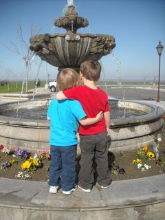 幼儿、兄弟、朋友、儿童、童年、后视图、男孩、全长