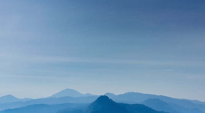 蓝色，蓝色的山，蓝色的天空，山，山，山，自然，山峰