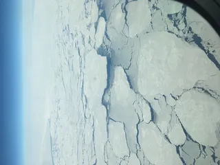 冰山，从天而降，俯瞰飞机，北极，冰，冬天，寒冷的温度，美丽的大自然