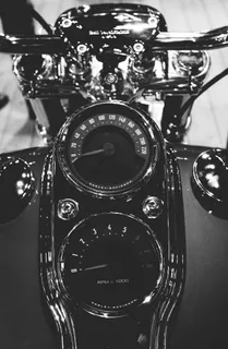 室内、特写、技术、无人、注重前景、沟通、连接、复古风格 室内、特写、技术、无人、注重前景、沟通、连接、复古风格