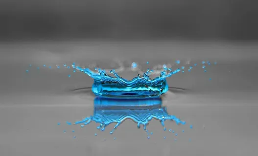 蓝色,身体,水,水滴,滴水,雨滴,水冠,珠子 蓝色,身体,水,水滴,滴水,雨滴,水冠,珠子