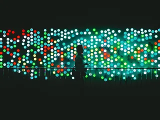 照片，人物，手持，电话，正面，bokeh灯，夜间，男子