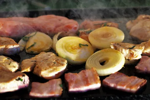 肉，在烤架上，烤，烤，烤，牛排，烤，洋葱