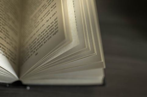 选择性,聚焦摄影,打开,圣经,书籍,桌子,模糊,书籍 选择性,聚焦摄影,打开,圣经,书籍,桌子,模糊,书籍