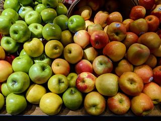 美国芝加哥北桥120-124号街区的商店，苹果，苹果，水果，健康饮食，食品和饮料