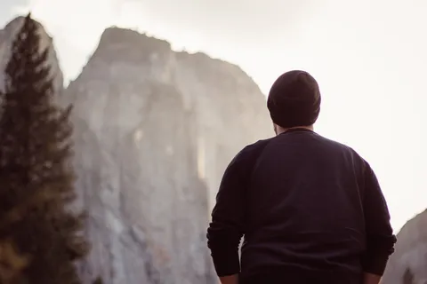 后视图、模糊、特写、日光、灯光、人、户外、人