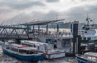 汉堡，德国，港口，港口，河流，阿尔斯特，灰色，多云