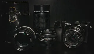 相机，数码单反，镜头，摄影，摄影设备，索尼，镜头-光学仪器，室内