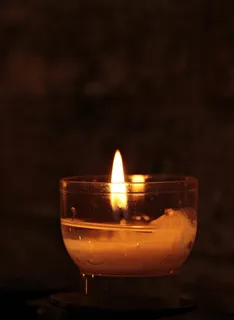 茶点蜡烛,火焰,茶点,手,教堂,灯,祈祷,烛光 茶点蜡烛,火焰,茶点,手,教堂,灯,祈祷,烛光