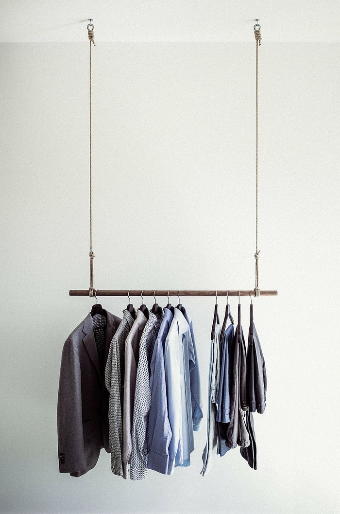 采购产品悬挂，衣服衬衫，裤子，衣服栏杆，衬衫，衣服，时装，商店
