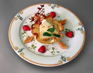 甜点，焦糖，美食，焦糖冻糕，焦糖冻糕，草莓，杏仁篮，mandelhueppen