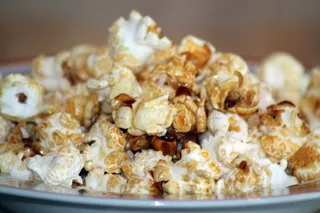 盘子，艺术品，爆米花，玉米，食品，集市，夏天，小吃