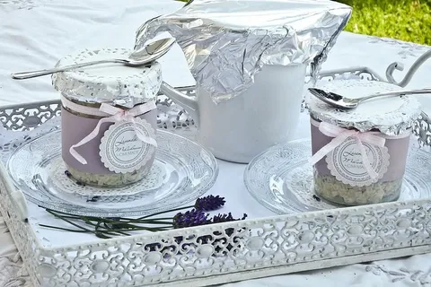 杯子，盖子，甜点，米饭布丁，锅，白色，托盘，没有人