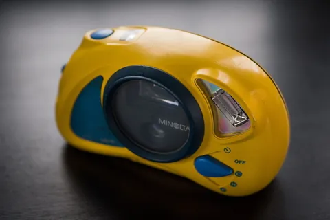 采购产品服装，衣服，头盔，护目镜，配件，配件，电子产品，鼠标