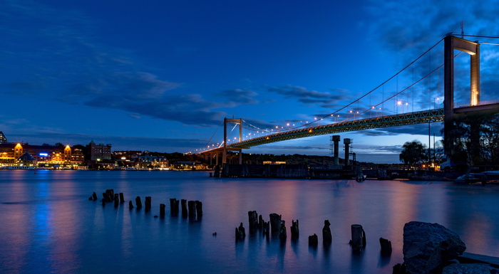 白色, 桥, 对面, 身体, 水, 夜间时间, älvsborgsbron, 哥德堡