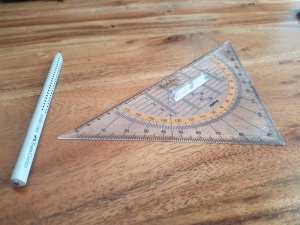 指南针，桌子，几何学，仪器，量具，量具，铅笔，桌子