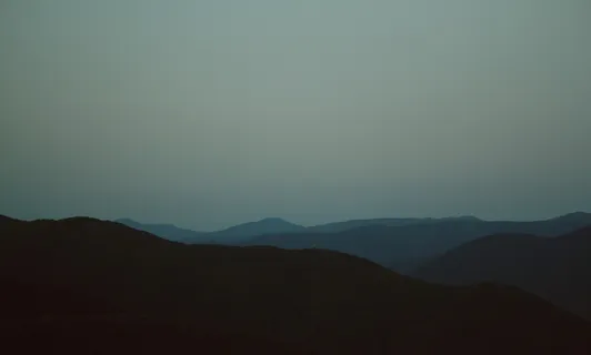 山,自然,天空,黑暗,背光,雾,阴郁,朦胧 山,自然,天空,黑暗,背光,雾,阴郁,朦胧