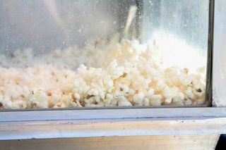 爆米花、普通、咸味、零食、黄油、黄油、果仁、爆米花