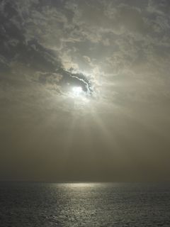 身体、水、灰色、云、海、天空、心情、夜晚 身体、水、灰色、云、海、天空、心情、夜晚