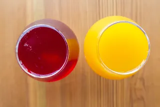 食品、饮料、饮料、果冻、球、果汁、地块、碗