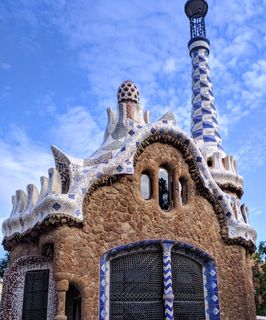 park guell、gaudi、architecture、巴塞罗那、加泰罗尼亚、landmark、unesco、sky