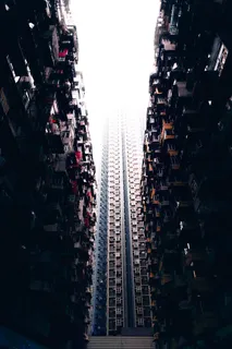 建筑物的低角度摄影