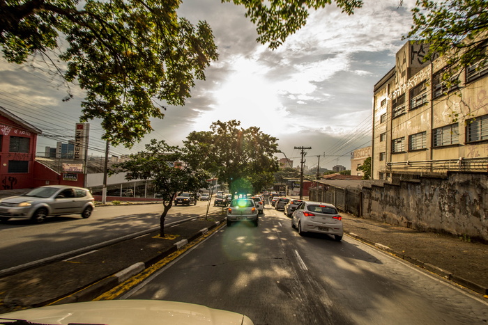 前方道路车辆