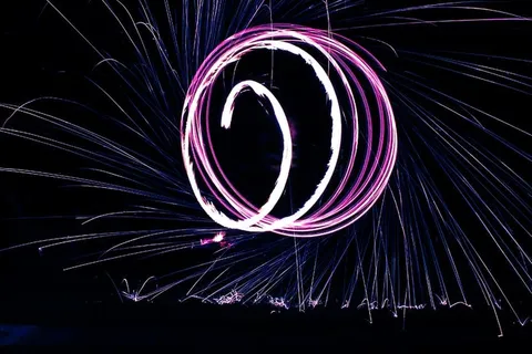 粉色和白色Led灯插图