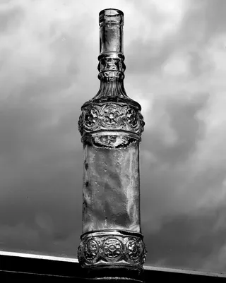 威士忌、饮料、白酒、瓶子、玻璃杯、古董、年份酒、酒精