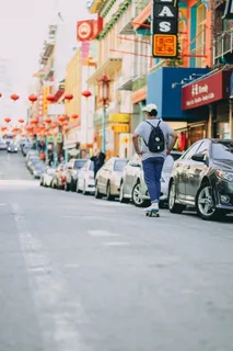 滑板上的男人 滑板上的男人
