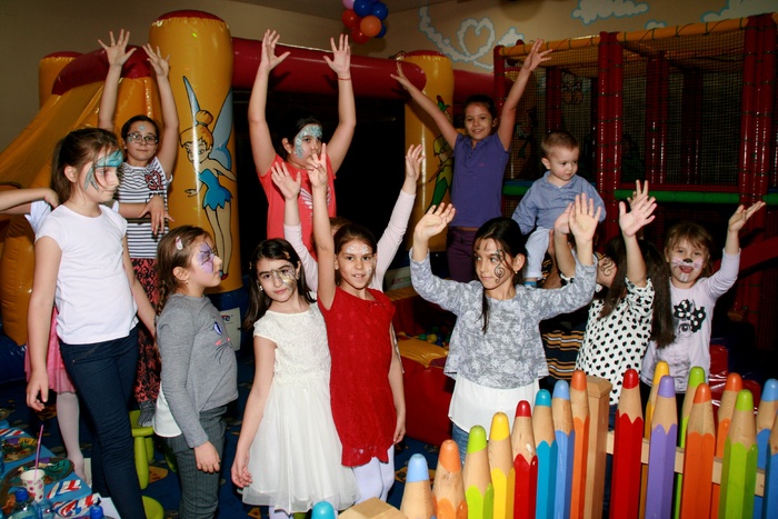 团体、儿童、正面、充气保镖、女孩、儿童、周年纪念、聚会