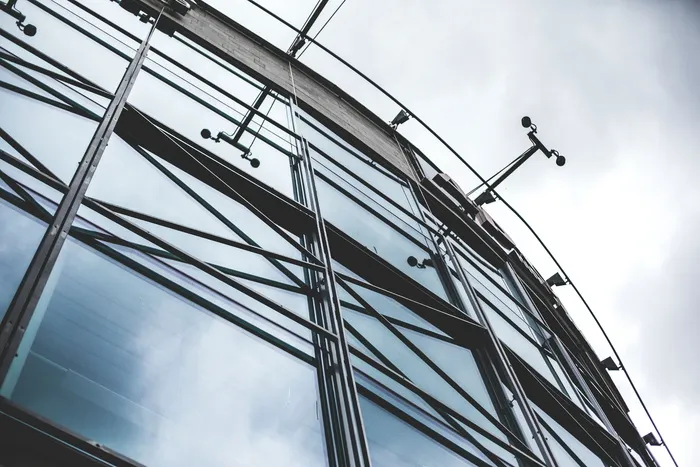 高层建筑低角度照片