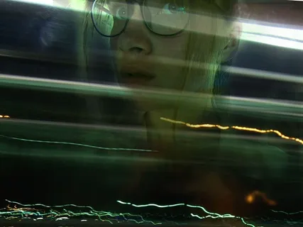 成人、科技、单人、动作、长时间曝光、、肖像、室内 成人、科技、单人、动作、长时间曝光、、肖像、室内