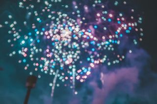 各种颜色的烟花汇演, 散焦, 照亮, 没有人, 晚上, 光-自然现象, 照明设备, 装饰